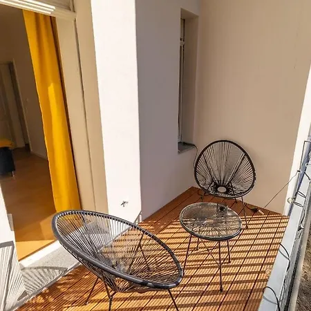 *modern* 2 Personen, Wlan *