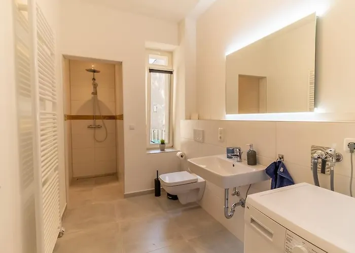 *modern* 2 Personen, Wlan Appartement *