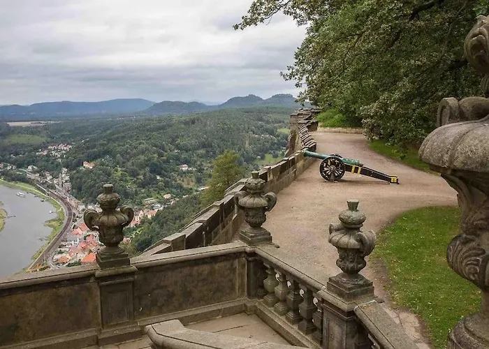 *modern* 2 Personen, Wlan Appartement Pirna